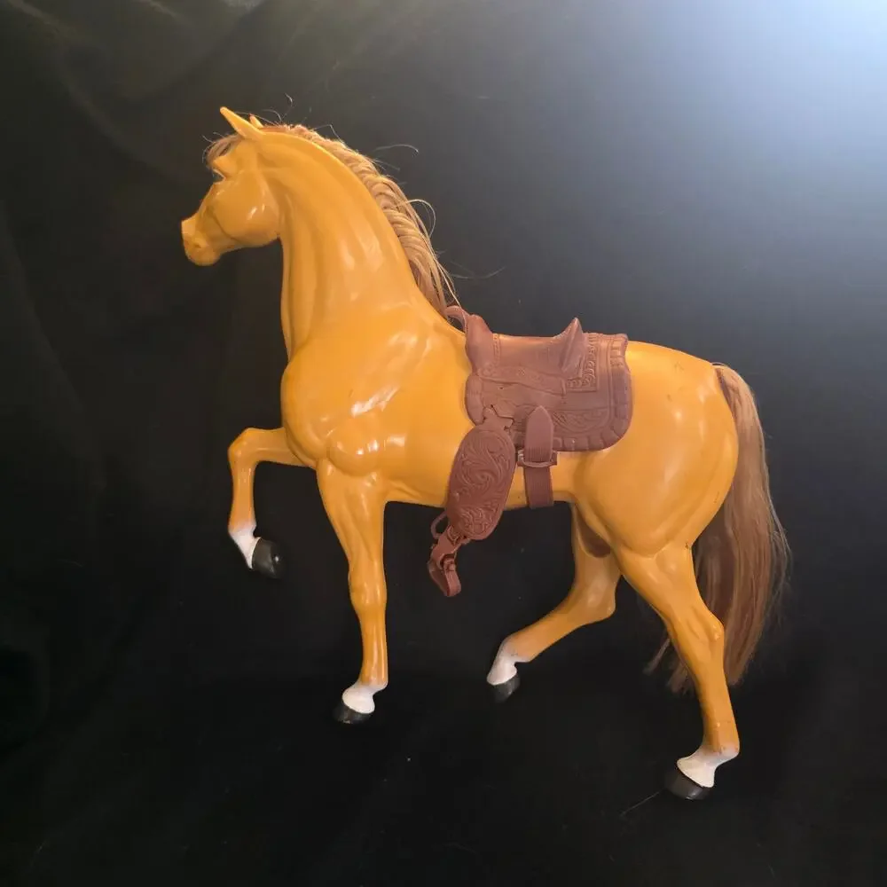 1980 Mattel Barbie Palomino Horse Dallas Saddle 11